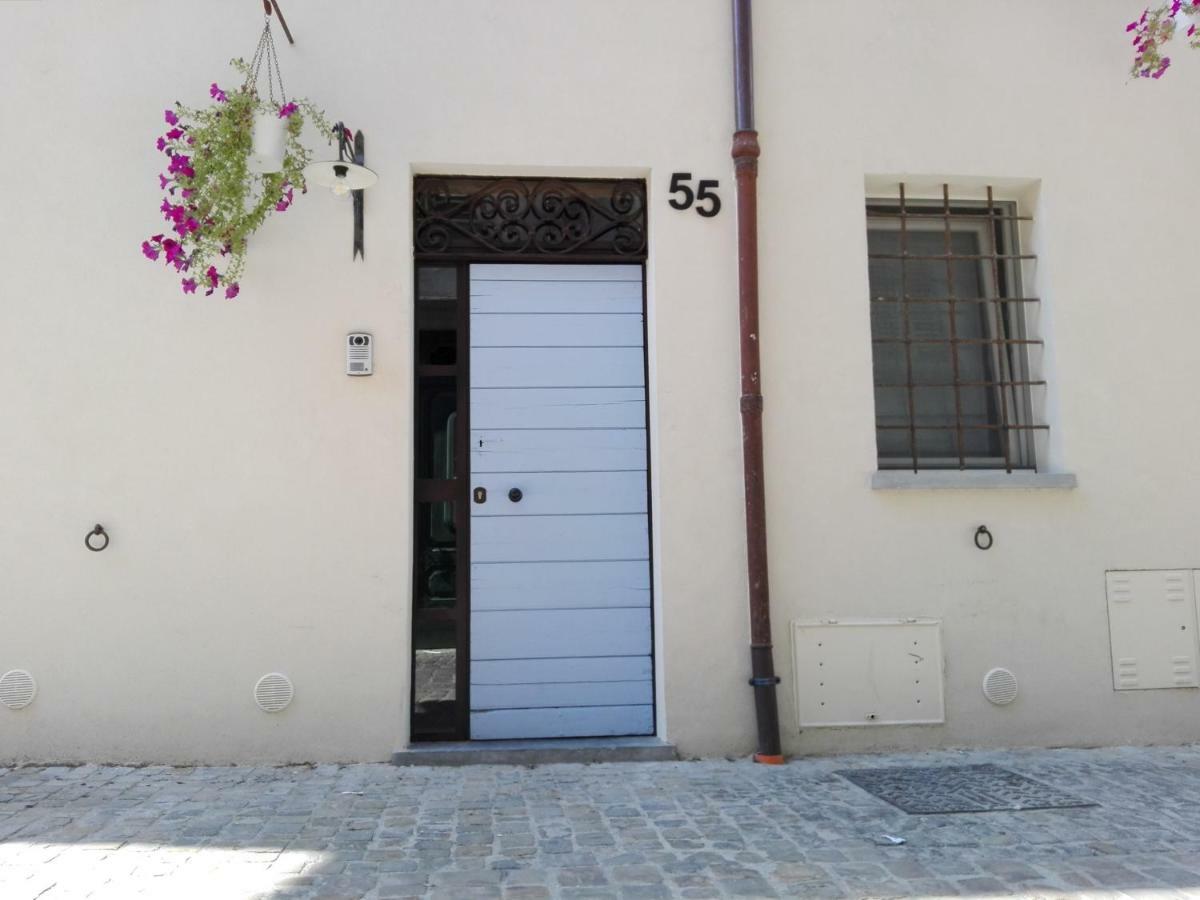 Tambien B&B Pesaro Exteriör bild